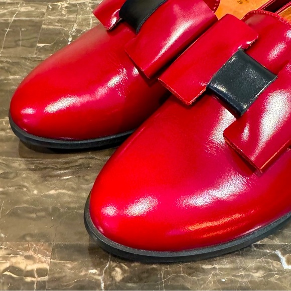 Embassy London Red Leather Flats - Picture 2 of 14
